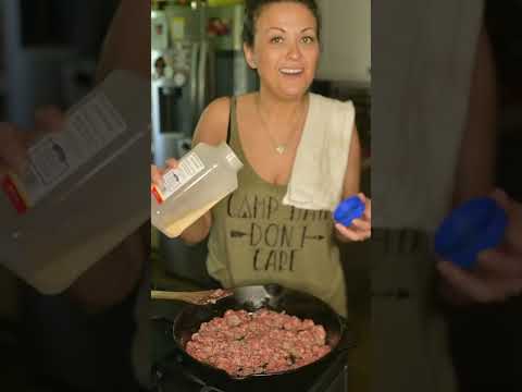 Easy Homemade Sausage Gravy Recipe | Quick & Delicious Breakfast!