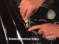 videos de Car window tint step 07/16 - Trim the vertical edge