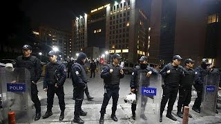 [CANLI] İstanbul'da rehin olayı kanlı bitti:2 terörist öldü, savcı ağır yaralı