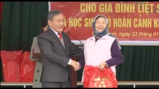 Trường THCS Yên Thanh: Tặng quà Tết cho học sinh có hoàn cảnh khó khăn
