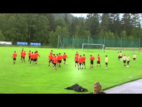 «Ποδαρικό» στο Ζέεφελντ! (vids & pics) «Ποδαρικό» στο Ζέεφελντ! (vids & pics)