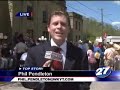McCain Thronged By Large Crowd  in Inez, KY - 4/23/08