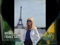 http://www.francegall.netJe ne demande pas que tu sois gentilPour moi dans la vieMais que tu m'aimes un peuJe ne demande pas que tu me sourisQuand je suis jolieMais que tu m'aimes un peuCar tu ne me sois pasEt pourtant je suis làJe ne demande pasD'effleurer ma mainQuand je dis je suis bienMais que tu m'aimes un peuJe ne demande pasQue pour mes chansonsTu dises sans façonBien sûr je t'aime un peuCar tu ne me vois pasEt pourtant je suis làMais souvent je demandeQue tes yeux s'éclairentQuand je dis des versPour que tu m'aimes un peuMais souvent je demandeLe coeur malheureuxDes larmes dans les yeuxQuand m'aimeras-tu un peuCar tu ne me vois pasEt pourtant je suis làCar tu ne me vois pasEt pourtant je suis là