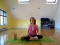 videos de Bhramari Breath (Black Humming Bee Breath)
