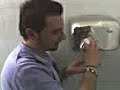 Alessio che parea nel bagno del ristorante con l\