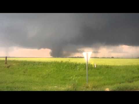 HD Video of Moore, Oklahoma Tornado - May 2013