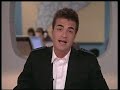 Chicas por fin hemos encotrado al hermano de Jaime en Cataluña. Tambien es presentador y se parecen mucho hasta en la ropa y los labios, miradas, etc.