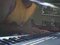 improvisacion en piano Yamaha MM6