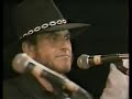 i hear a sweet voice calling

berkshire mountain bluegrass festival - july 1985.