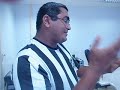 IZAÍAS CANTANTO O HINO DO CEARÁ