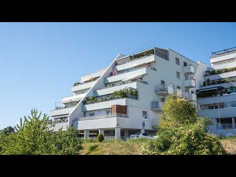 Video Prodej zděného bytu 1+kk (46,53 m2) se šatnou, balkonem a garážovým stáním v Brně – Lesné, na ul. To