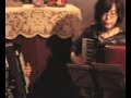 a japanese duo 'jabara sisters' play a tune on the accordions.
this is the tune by h. netsky(the klezmer conservatory band) for a radio drama (the original written by isaac b. singer, a nobel prize-winning polish born american writer).

klezmer conservatory band?????????h. netsky???????????????????????????????????????????????????