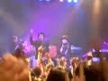 Crowd sings \"Just the Girl\"