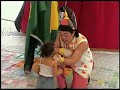 O Salto, é o primeiro projeto de espetáculo solo da Cia. Será O Benidito?!. O ator, direto e produtor André Garcia Alvez, desenvolveu sua pesquisa no universo da comicidade, da palhaçaria mundial e do teatro de rua. Buscou dentro desse mundo as cores e as características das brincadeiras, do humor e da alegria do brasileiro. Sempre pensando na frase: Tornar coletivo o que veio do coletivo. A pesquisa encontrou nos movimentos artísticos da Semana de Arte Moderna de 22, no Tropicalismo e nos personagens da cultura popular, o caminho para pesquisa estética com inspiração nas fontes mais autênticas da cultura e da realidade brasileiras.Assim surgiu o Palhaço Migué Bruguelo Ditoefeito. O personagem que tem no seu nome a síntese do espírito e malemolência do Brasil. Dentro de uma dramaturgia fragmentado, o roteiro tem muita palhaçaria e o teatro de rua. Migué anuncia e promete que vai dar 3 saltos, de olhos vendados sem tirar o pé do banco. Mas até que se prepare, vende os olhos e dê os 3 saltos tudo pode acontecer,  inclusive cumprir com o prometido.