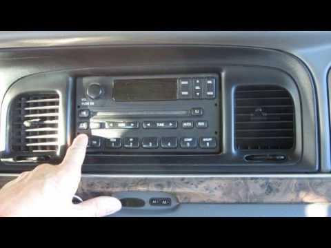 98-02 Lincoln Town Car and Lincoln Navigator Radio Removal