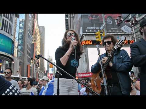 Pamela Geller Speaks at Pro-Israel Rally in NYC: Support Operation Protective Edge