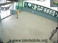 کلیپ دانشجوی پاکستانیه که نمیدونه چطوری این درب رو باز کنه