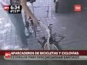 Usan bicicleta para evitar contaminación