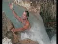 Ale Ricca alle prese con le rapide Ale Ricca alle prese con le rapide
