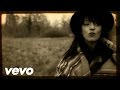 Anouk Aïata Pourquoi Regardes-Tu La Lune? Official Music Video and Lyrics