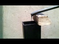 Kachle na olej 10 minut po zapaleni .... tazko sa nastavoval olej, lebo mal okolo -5 'C. Tiekol ako riedky med... Filmovane s HTC Desire HD