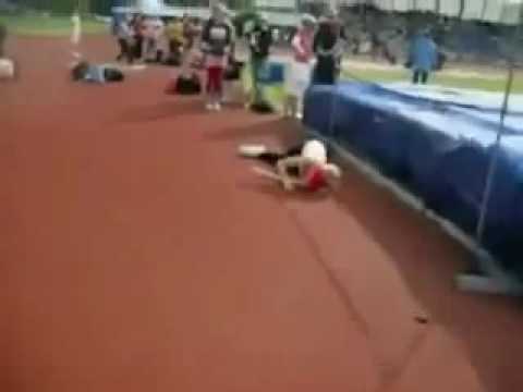 Magnifique saut en hauteur… ou pas !