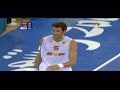 A certain guy playing roundball