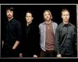 Foo-Fighters-Larger-
