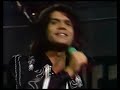 costa cordalis - carolina, komm 1973 

na na na na na na na ...

deine sehnsucht nach dem blauen meer
trieb dich zu mir vom norden her.
du warst fremd in meinem sch�nen land
da nahm ich dich an deiner hand.
deine h�nde waren wie eis
meine sonne brannte so hei�;

oh carolina komm
carolina komm komm
carolina komm mit nach theben
immer nur mit dir
immer will ich mit dir dort leben.

carolina komm
carolina komm komm
carolina komm, geh' nie wieder.
denn gehst du nach haus
geht die sonne f�r immer aus!

oh carolina komm
carolina komm komm
carolina komm mit nach theben
immer nur mit dir
immer will ich mit dir dort leben.
carolina
komm

carolina komm
carolina komm komm
carolina komm, geh' nie wieder.
denn gehst du nach haus
geht die sonne f�r immer aus!

na na na na na na na ...

dann kam eine blaue sommernacht
die g�tter selbst sind aufgewacht.
helena blieb ganz verlassen steh'n
denn paris fand nur dich so sch�n.
carolina, das ist die nacht
deine liebe ist heut' erwacht.

oh carolina komm
carolina komm komm
carolina komm mit nach theben
immer nur mit dir
immer will ich mit dir dort leben.

carolina komm
carolina komm komm
carolina komm, geh' nie wieder.
denn gehst du nach haus
geht die sonne f�r immer aus!

oh carolina komm
carolina komm komm
carolina komm mit nach theben
immer nur mit dir
immer will ich mit dir dort leben.

carolina komm
carolina komm komm
carolina komm, geh' nie wieder.
denn gehst du nach haus
carolina komm komm
carolina komm
carolina komm komm
denn gehst du nach haus
geht die sonne f�r immer aus! hey!