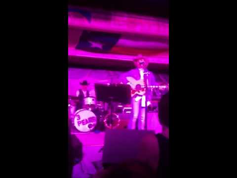 Dwight Yoakam