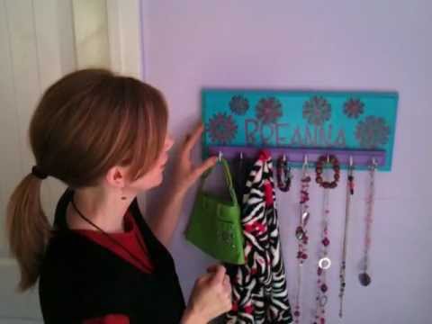 how to organize hats