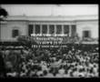 Sukarno berpidato di depan rakyat Jakarta