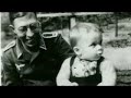 ard-sendung vom 16.07.08,  22:45 uhr

allein auf der b�hne, ein mann und seine gitarre - so kennt man reinhard mey, liedermacher, troubadour. mey f�hrt im film an orte, die meilensteine in seinem leben und seiner laufbahn waren: der pariser chansontempel 'bobino', aber auch die schule, wo er als teenager in der turnhalle auftrat. oder auf burg waldeck, wo er zur zeit der 68er studentenunruhen beim chansonfestival sang. in gespr�chen mit seinen kindern, kollegen und freunden, dem franz�sischen autor, s�nger und komponisten georges moustaki, aber auch mit g�tz alsmann, klaus hoffmann, anna loos, jan josef liefers und claudia roth entstand ein facettenreiches bild des s�ngers, komponisten und poeten reinhard mey