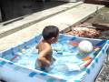 videos de dudu na pisina de casa