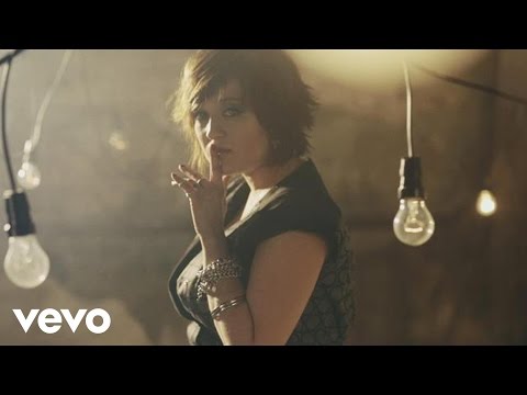 varius - Music video by Varius Manx performing Wierze w milosc. (C) 2014 Sony Music Entertainment Poland Sp. z o.o. Composer Robert Janson Lyrics Karolina Nowaczyk Di...