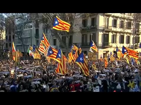 Barcelona: 200.000 bei Demo Selbstbestimmung ist kein Verbrechen