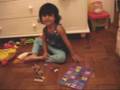videos de Pequena prodígio - Dois Anos e nove meses escreve palavras