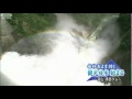 富山・黒部ダムから毎秒10t 観光放水始まる(11/06/27) 放水