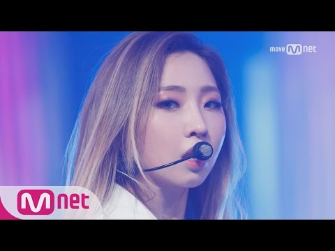 GONG MINZY shows off hot …