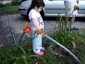 Alexia playing with water, Luli and Pablo