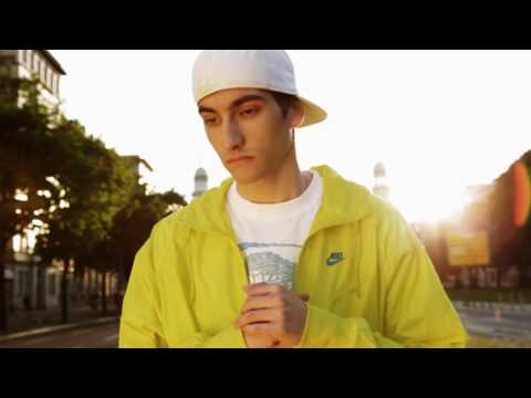 fr - Mehr über F.R.: http://facebook.com/effarr Viel Spaß mit der zweiten Video-Auskopplung des im Mai 2010 veröffentlichten F.R. Albums