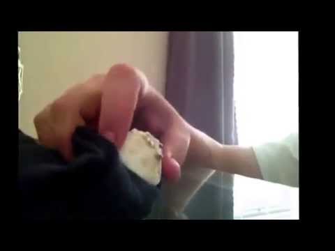 how to get a h&m security tag off