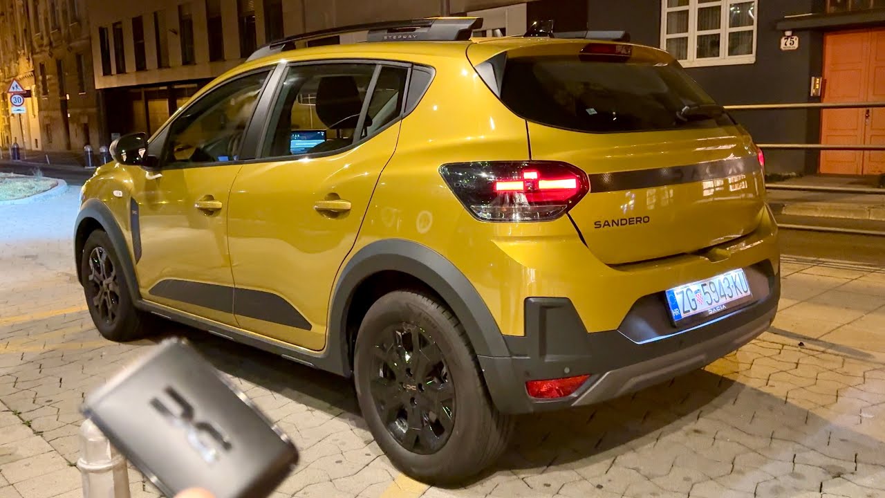 DACIA SANDERO Stepway Facelift 2026 at night - NEW LED lights, INDICATORS & fog light