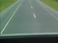chofer de colectivo pasando autos a lo loco
