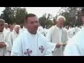 Plus de 7000 pélerins ont répondu à l'invitation qui leur était adressée par les évêques de la Province afin de demander au Seigneur les prêtres et les diacres dont nos diocèses ont besoin. Toute la journée du 8 mai, des marches, des temps de rencontres et de prière, des temps de témoignages et d'enseignement, des célébrations et beaucoup de convivialité ont permis à tous les participants de se mettre à l'écoute des appels du Seigneur.