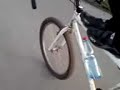 Feet on top tube of fixie (Panda) Feet on top tube of fixie (Panda)