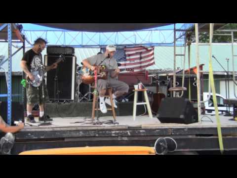 LAKE TRASH (I Dropped my Beer) - Rock Music - Concert - musical Genre - Live - Band