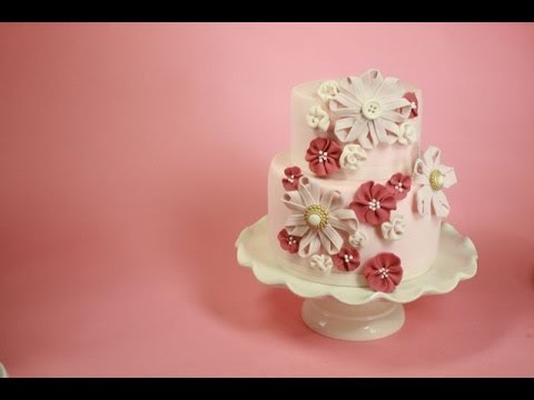 how to fasten ribbon around a cake