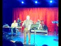 dafydd iwan a'r band yn dathlu 20 mlynedd o berfformio yn theatr felinfach, ger llanbedr pont steffan.