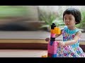 Klikk for å se video : Slik kan du se tidlige tegn på autisme (1 års alder). Engelsk